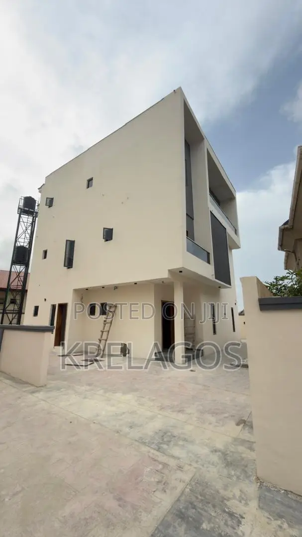4bdrm Duplex in Igbo-efon for sale in Igbo-efon