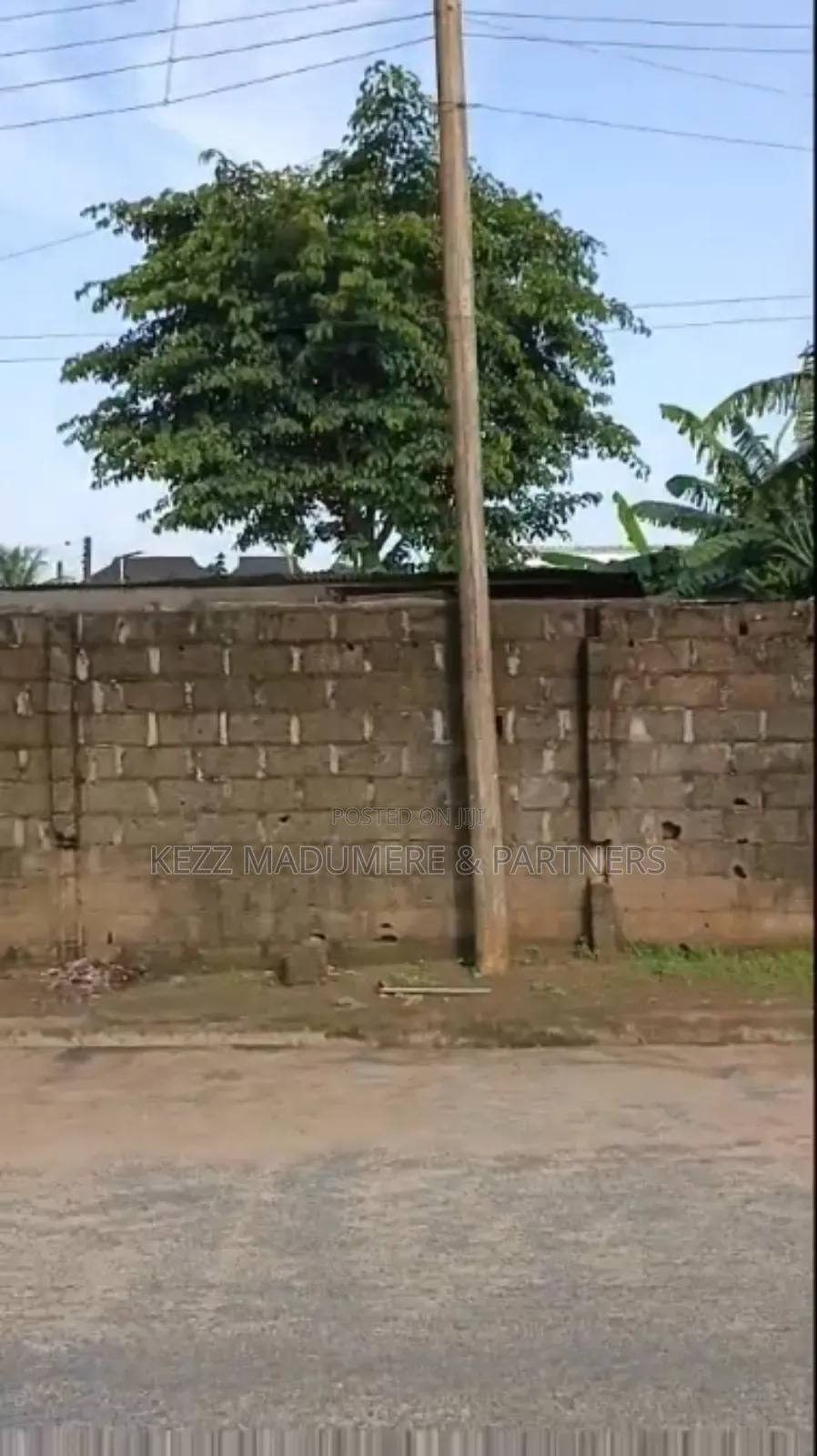 For Sale: 700 SQMTRS on the Major Eliozu / G.U.Aker , Ph in Obio-Akpor
