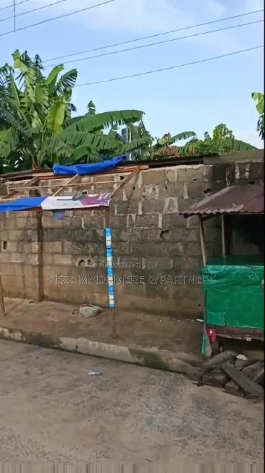 For Sale: 700 SQMTRS on the Major Eliozu / G.U.Aker , Ph in Obio-Akpor