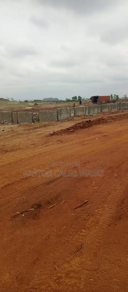 Primelux Exclusive Estate Apo Waru in Apo Resettlement