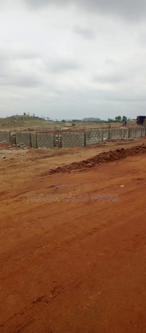 Primelux Exclusive Estate Apo Waru in Apo Resettlement