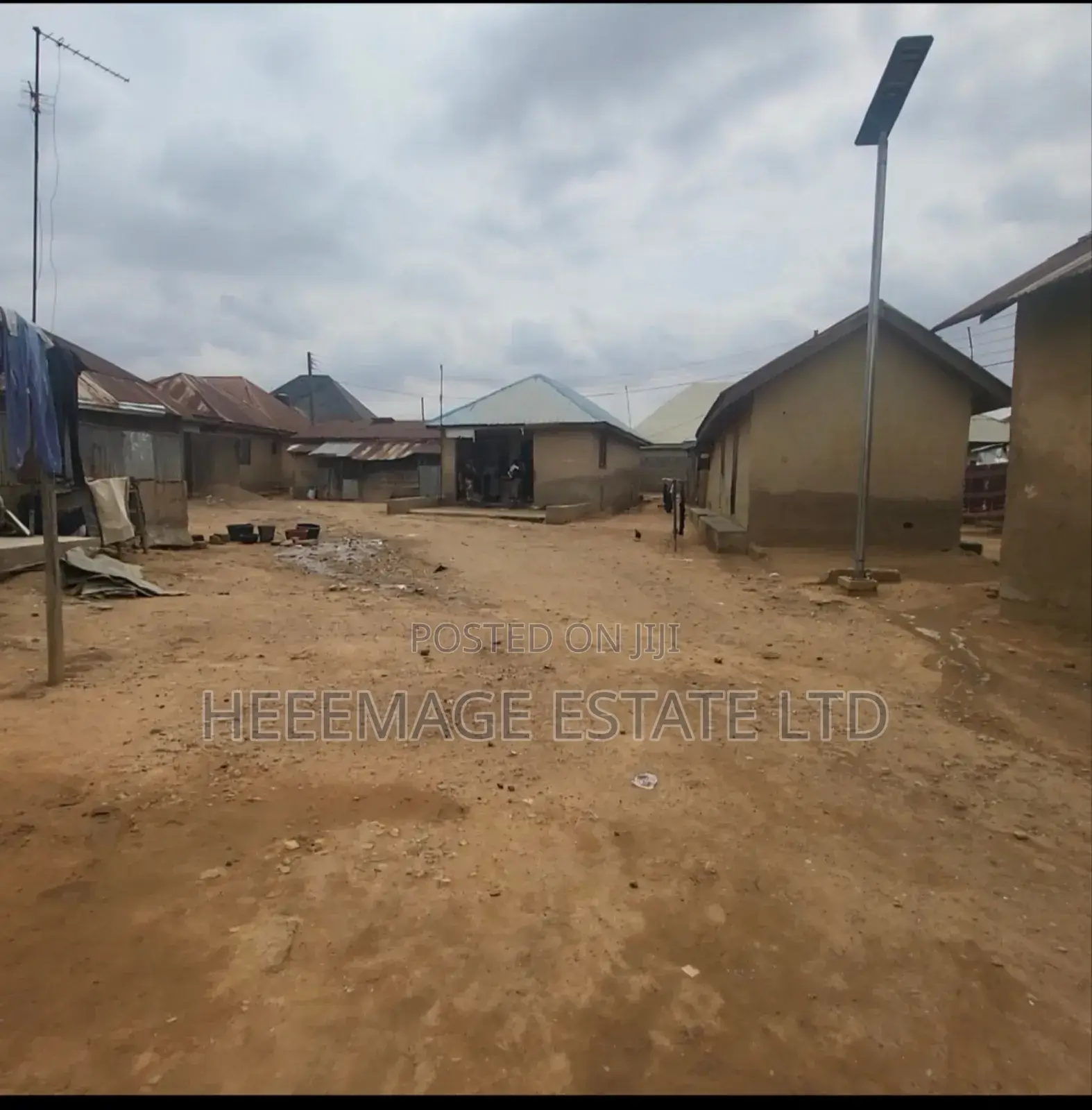 12bdrm Block of Flats in Tungan for sale in Tungan