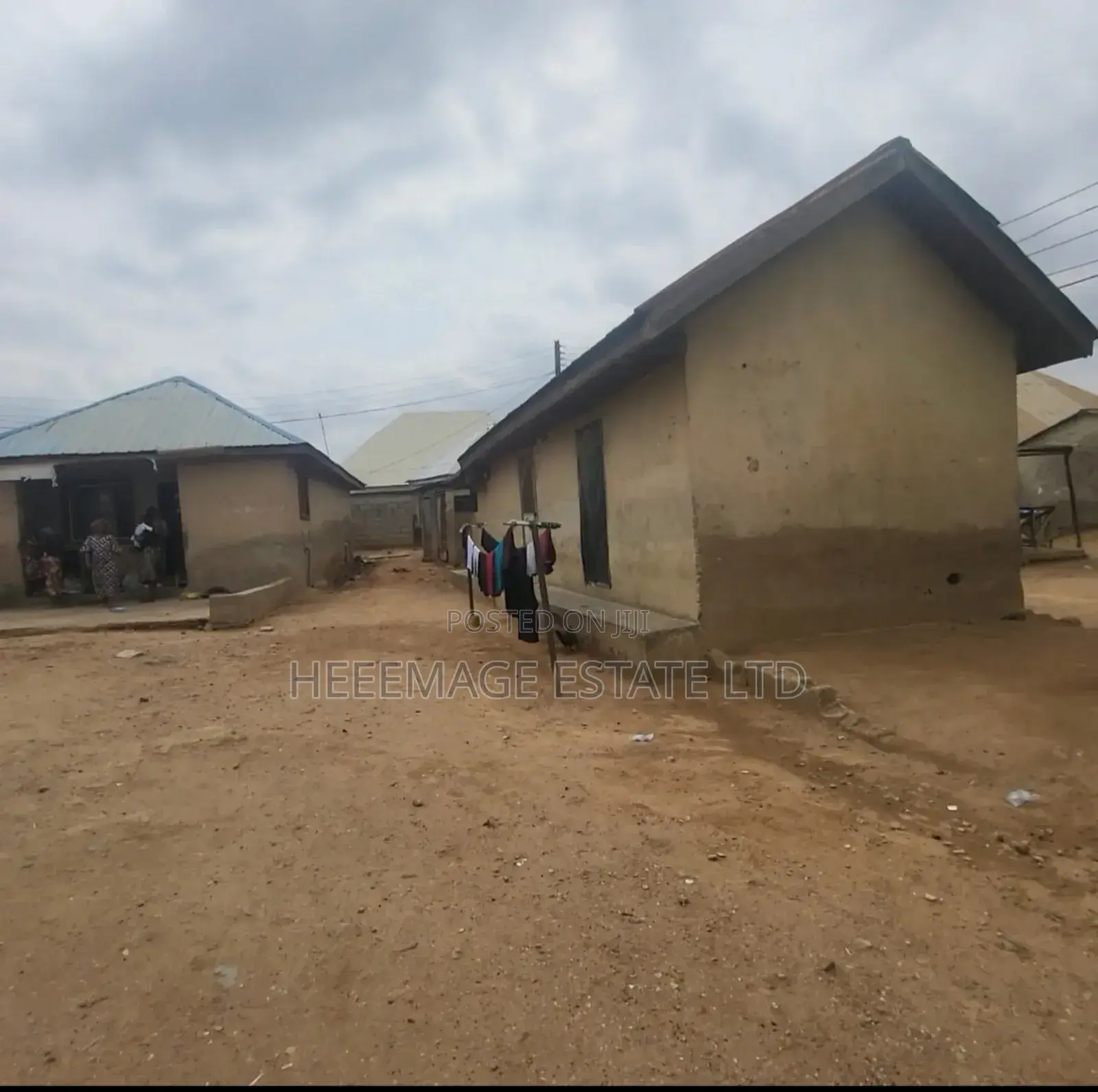 12bdrm Block of Flats in Tungan for sale in Tungan