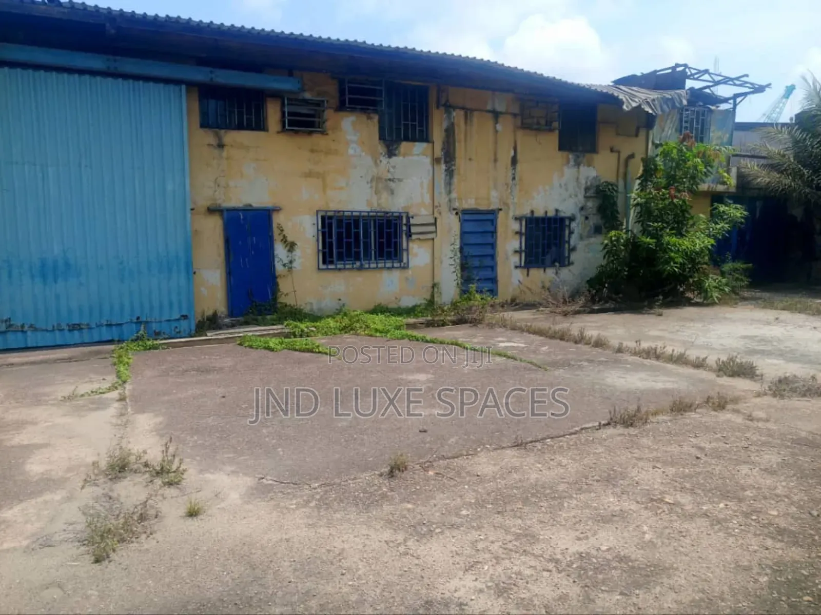 Warehouse Measuring 5000sqm Located at Apapa Industrial Neighbourhood in Apapa