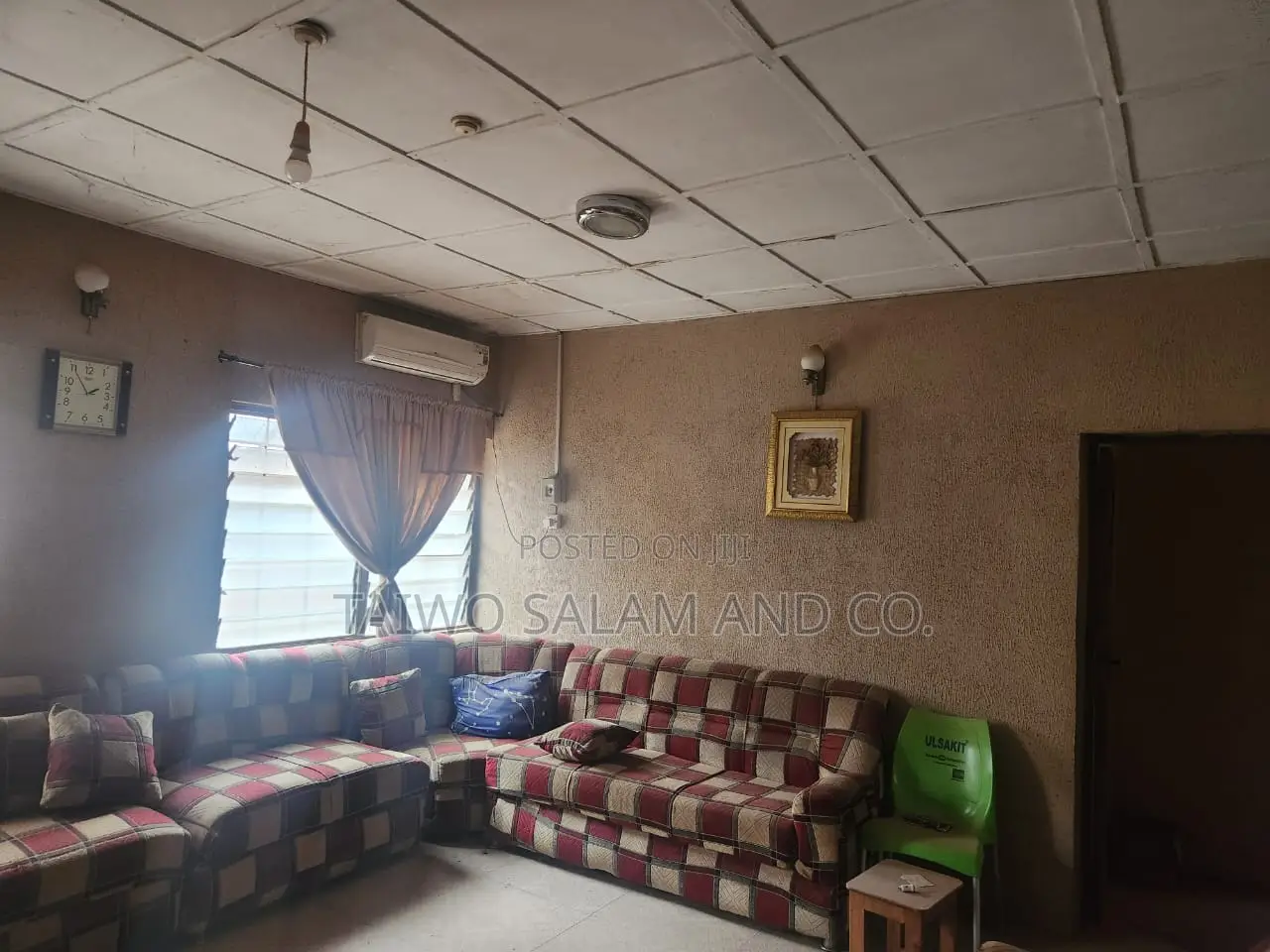 3bdrm Block of Flats in Akobo for sale in Akobo