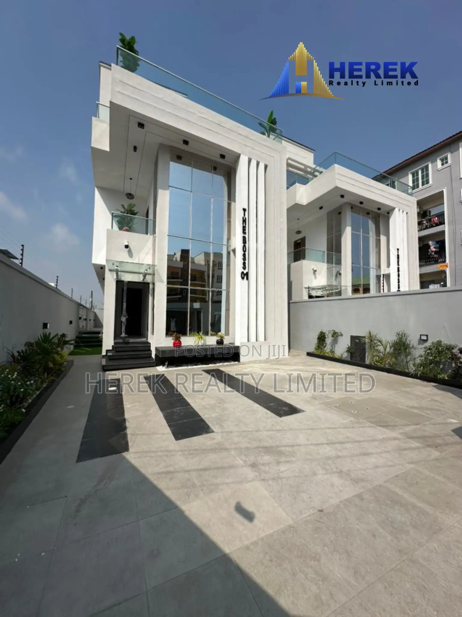 5bdrm Duplex in Crown Estate, Lekki Phase 1 for sale in Lekki Phase 1