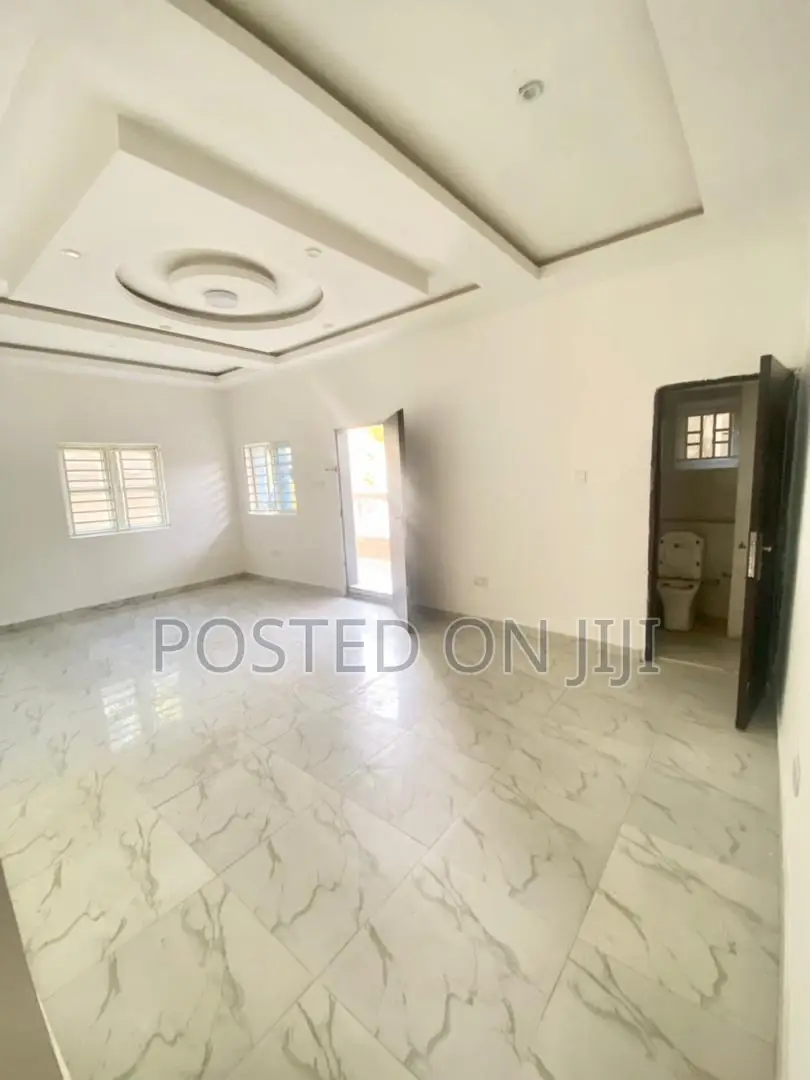 2bdrm Apartment in Vgc, Lekki Phase 2 for rent in Lekki Phase 2