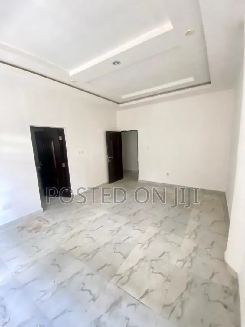 2bdrm Apartment in Vgc, Lekki Phase 2 for rent in Lekki Phase 2