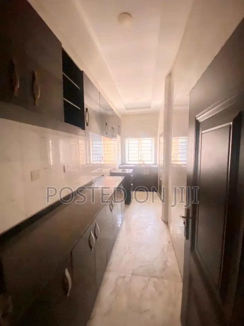 2bdrm Apartment in Vgc, Lekki Phase 2 for rent in Lekki Phase 2
