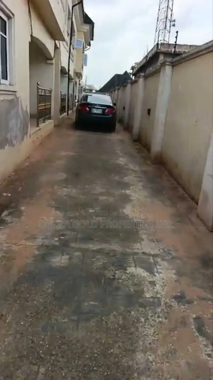 12bdrm Block of Flats in Benin City for sale in Benin City