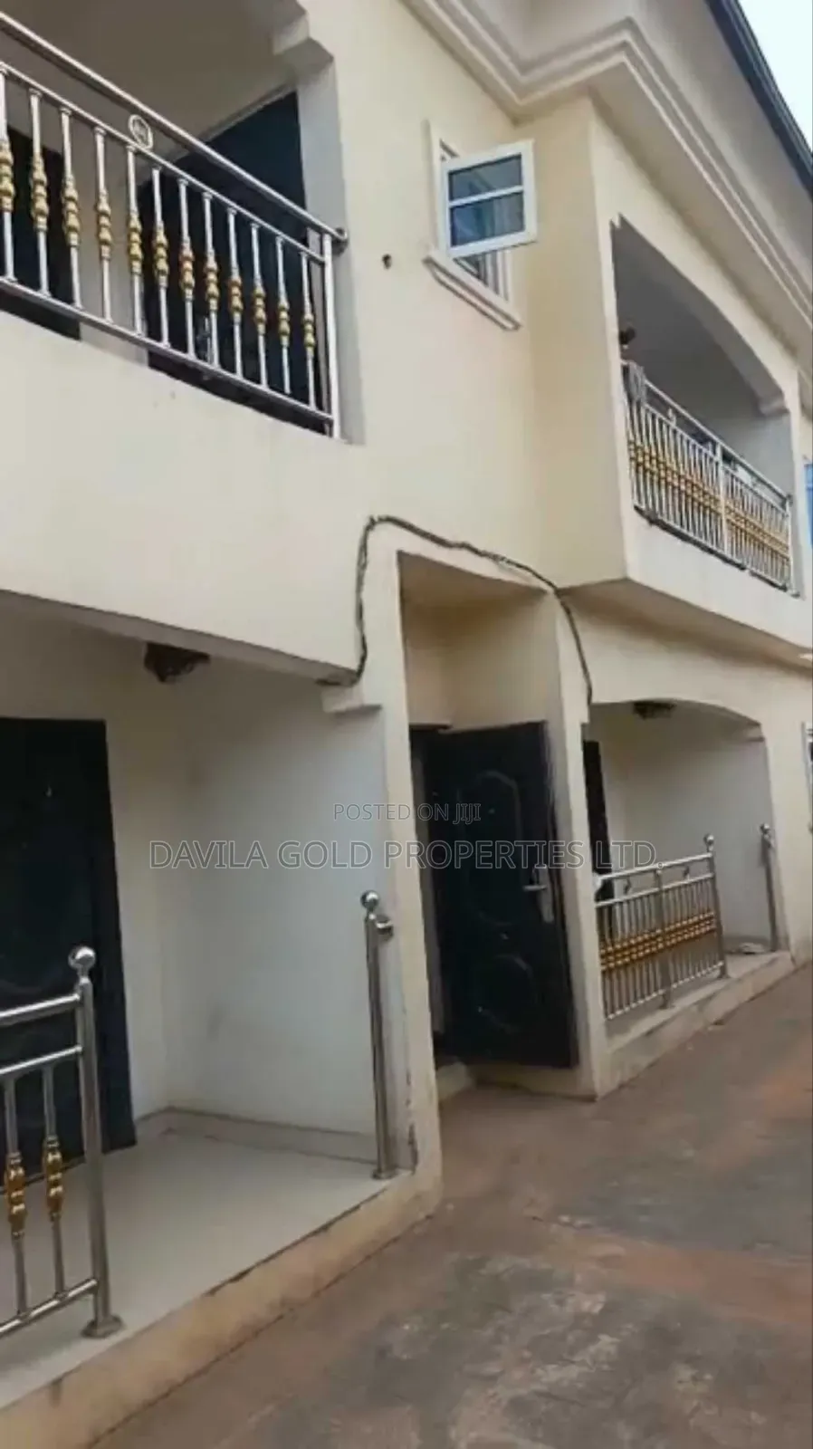 12bdrm Block of Flats in Benin City for sale in Benin City