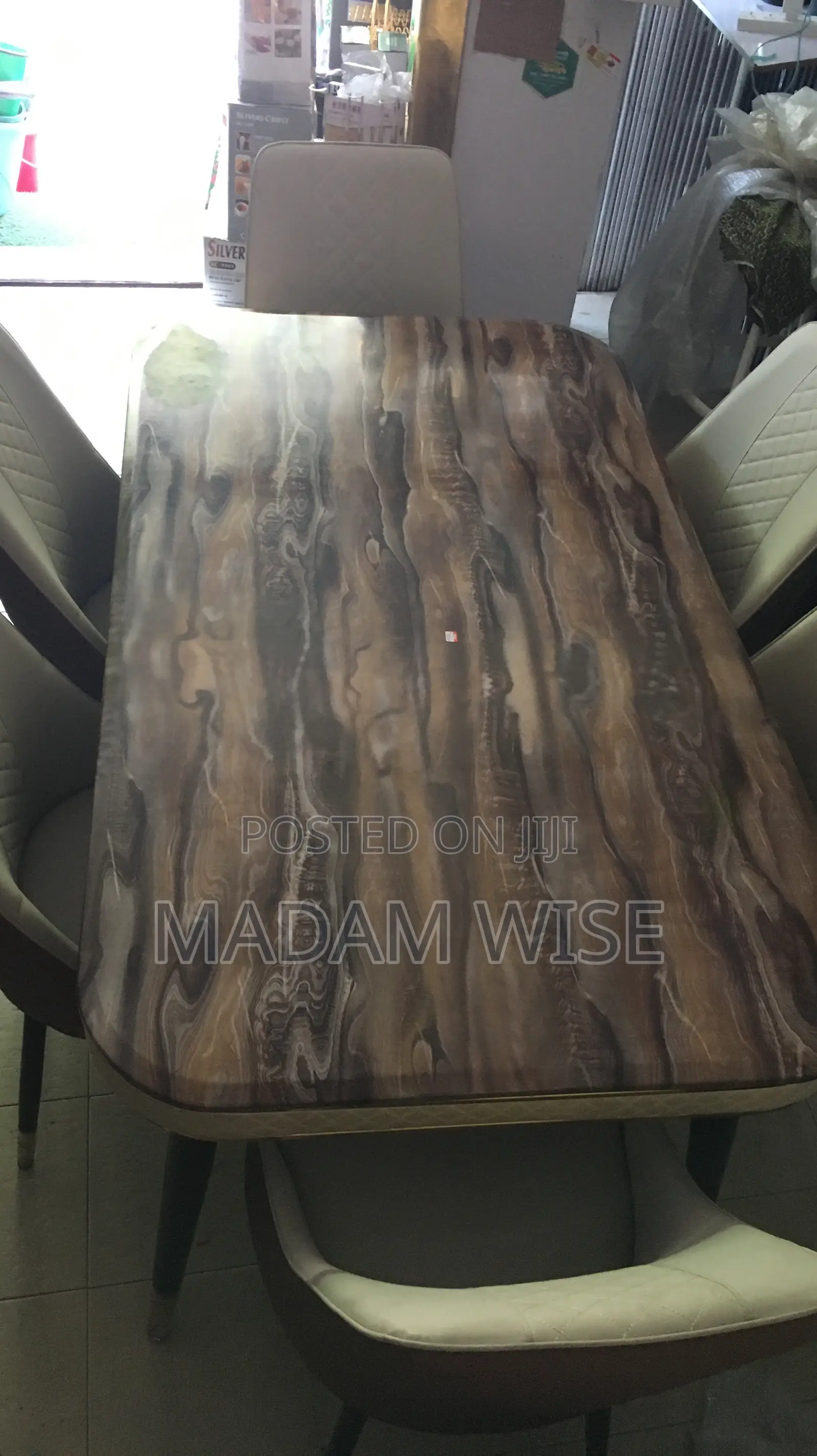 Dining Table and Chairs in VGC / Ajah