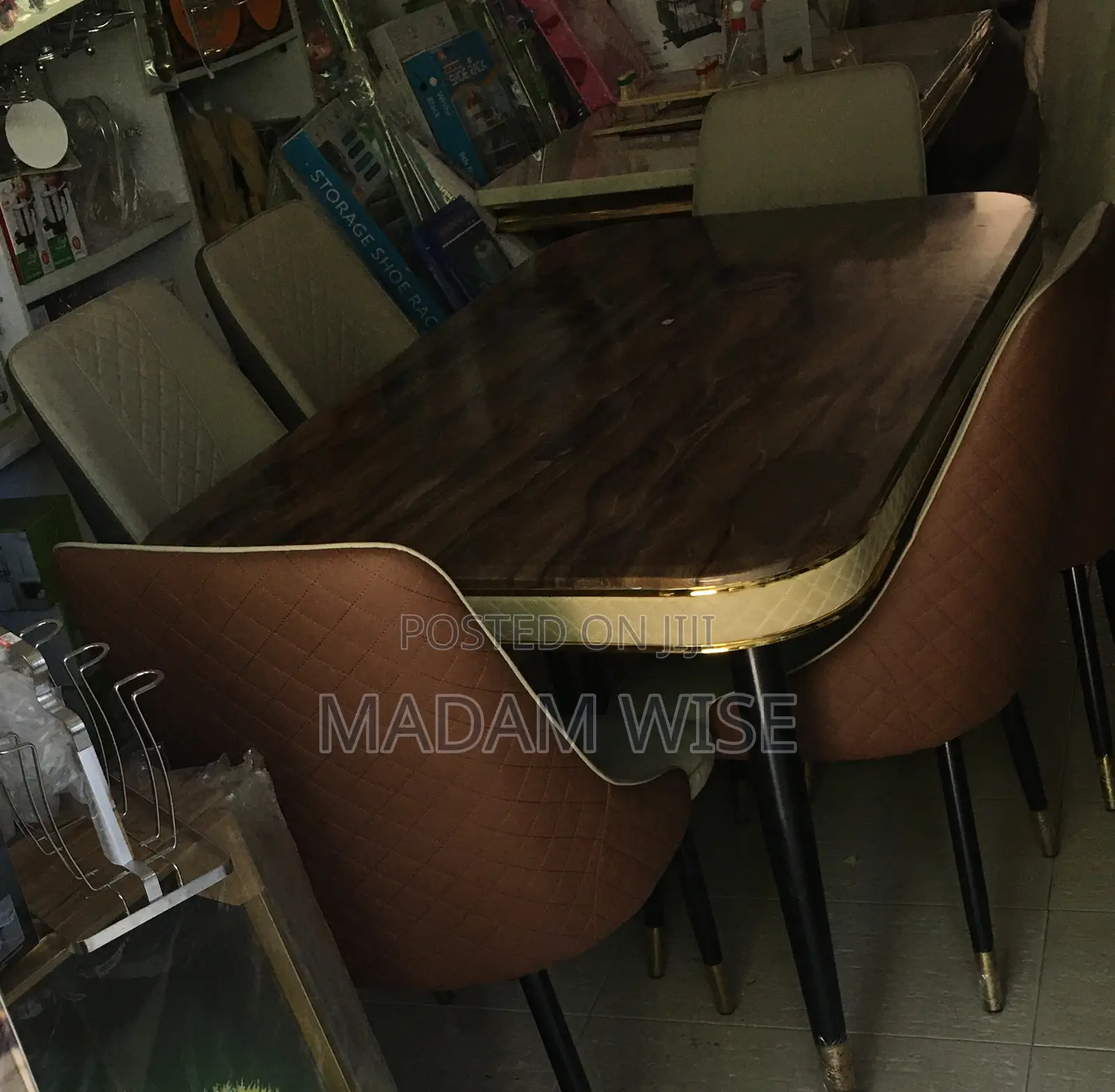 Dining Table and Chairs in VGC / Ajah
