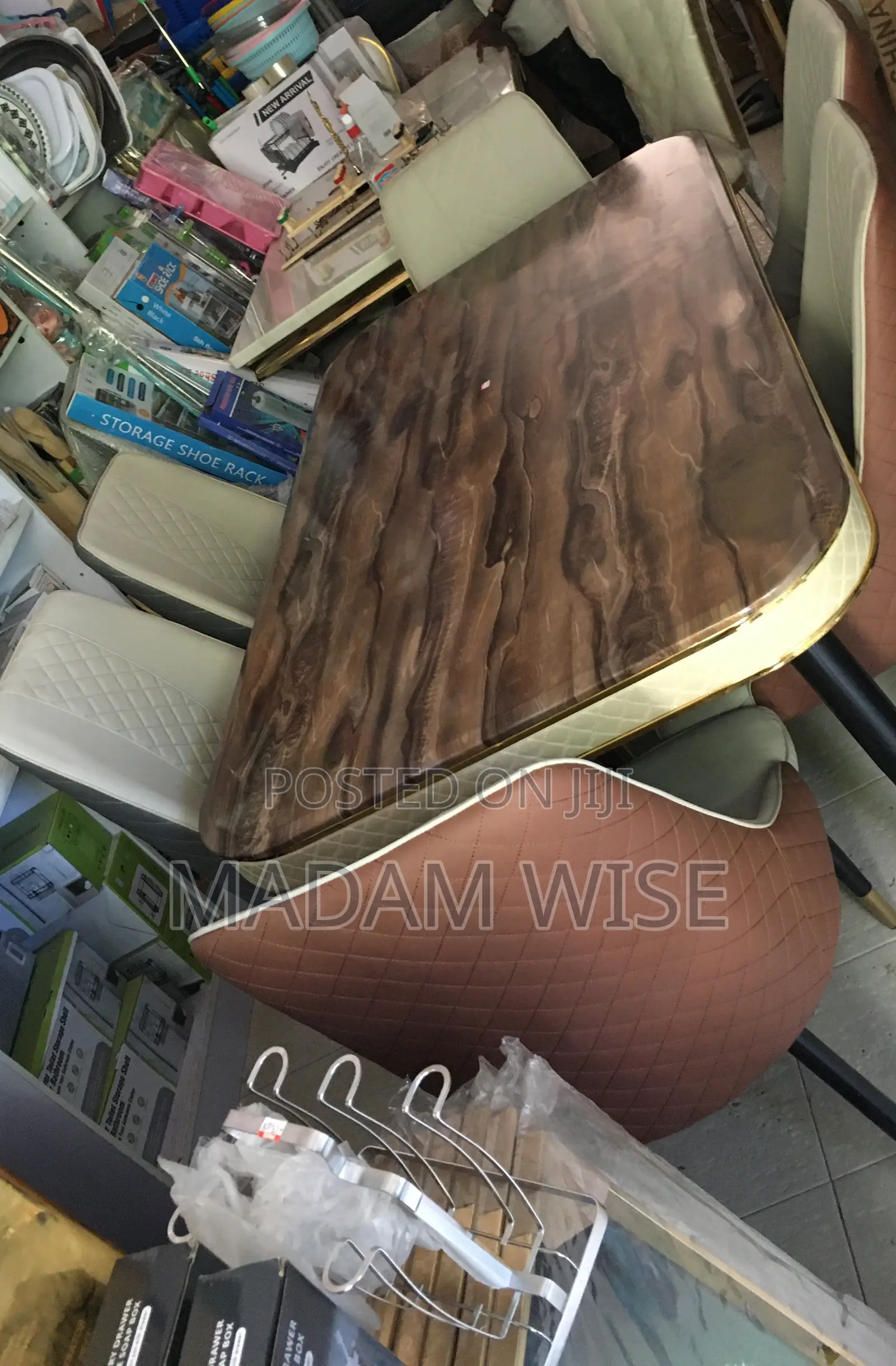 Dining Table and Chairs in VGC / Ajah