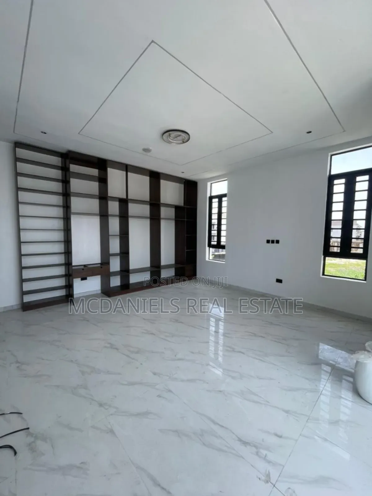 5bdrm Duplex in Lekki Expressway for sale in Lekki Expressway