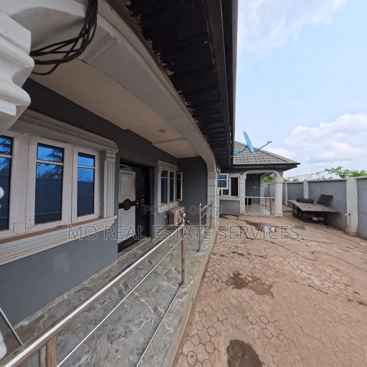 2bdrm Block of Flats in Asero Housing Estate, Abeokuta North for sale in Abeokuta North