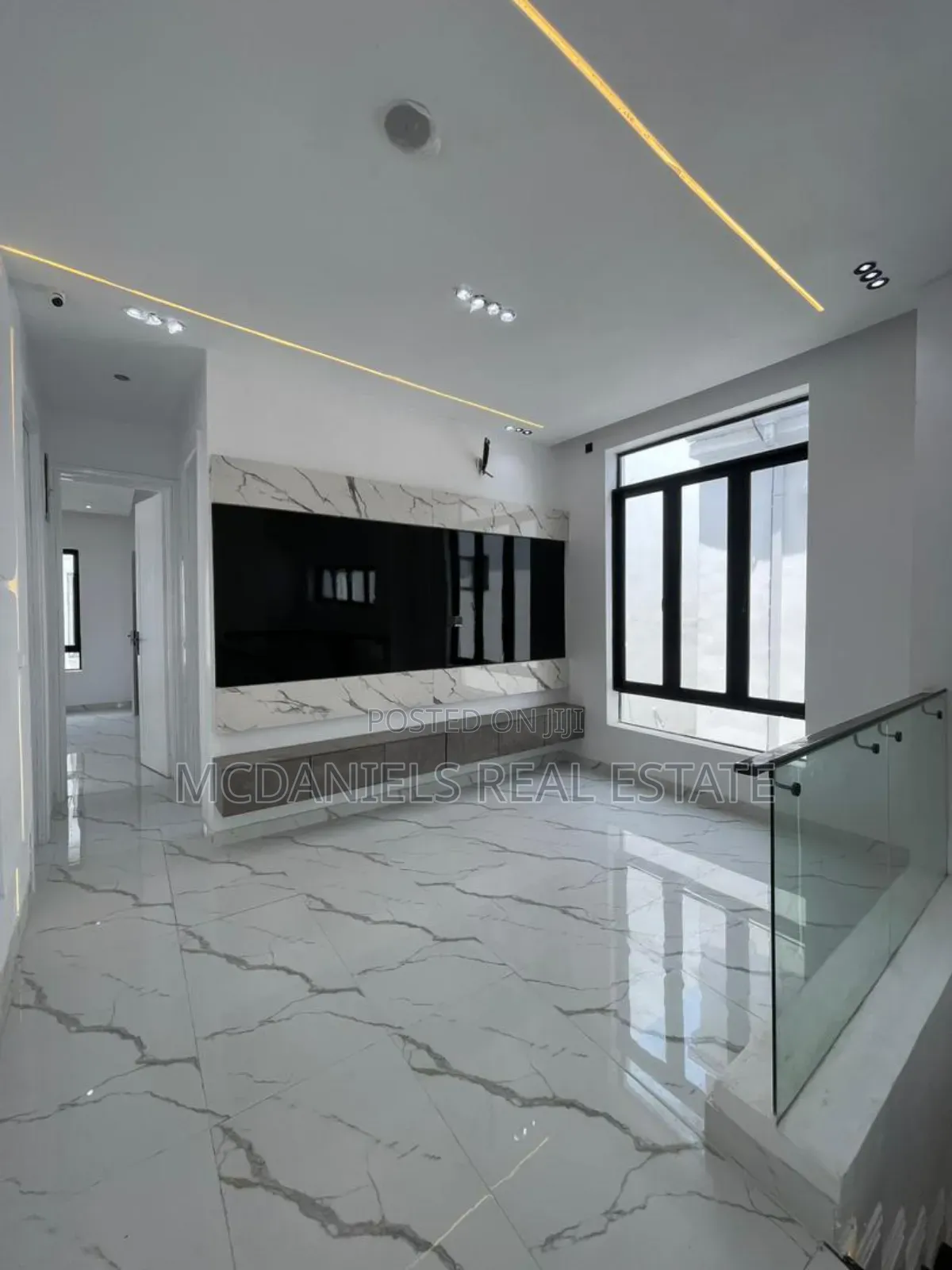 4bdrm Duplex in Lekki Expressway for sale in Lekki Expressway