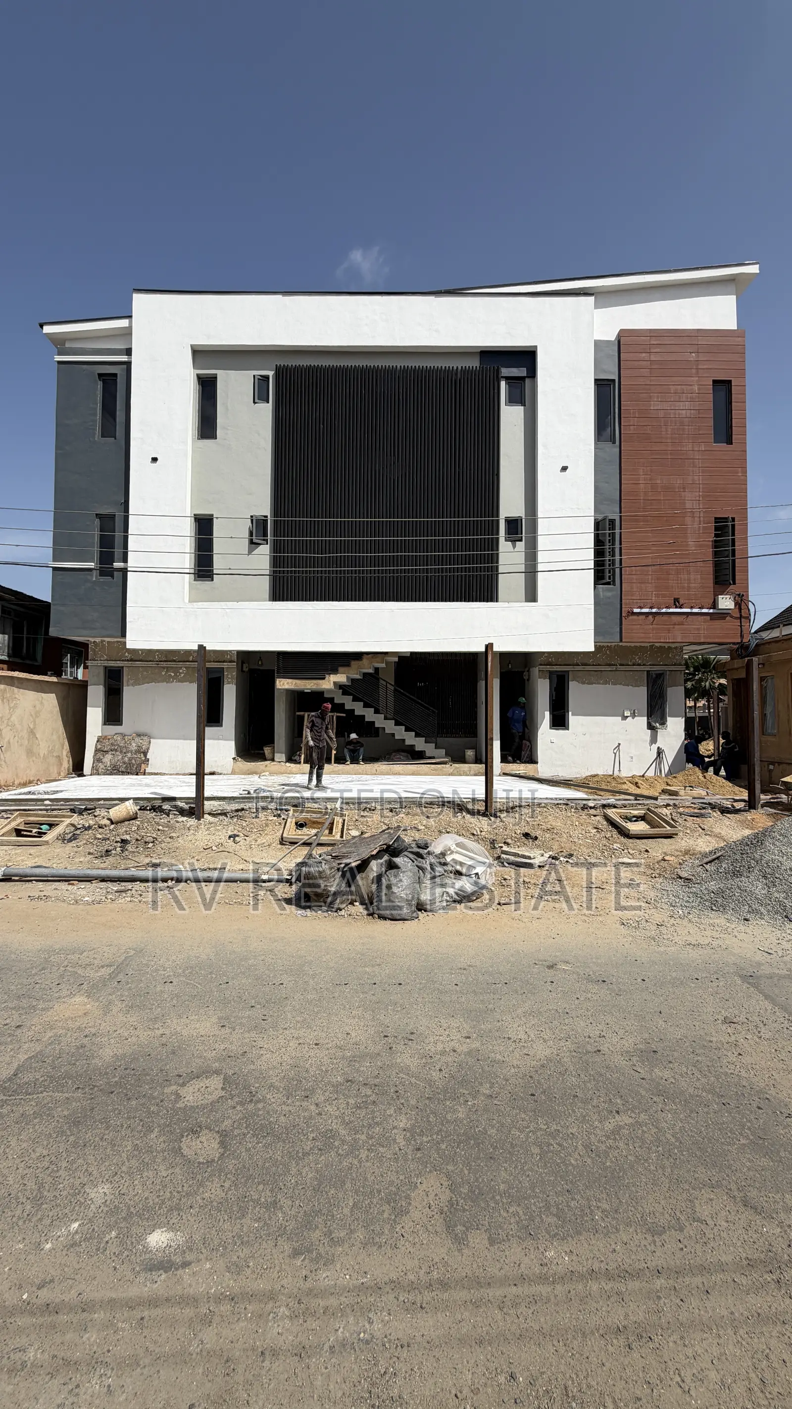Studio Apartment in Surulere for sale in Surulere