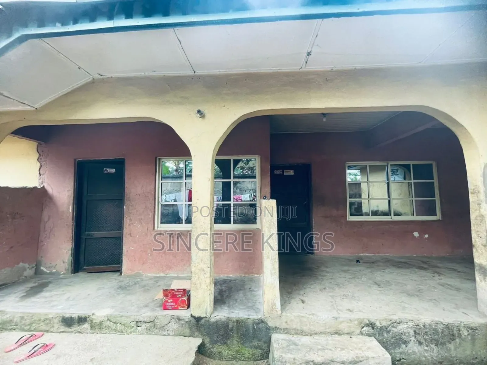 2bdrm Block of Flats in Abak Rd By Pepsi, Uyo for sale in Uyo