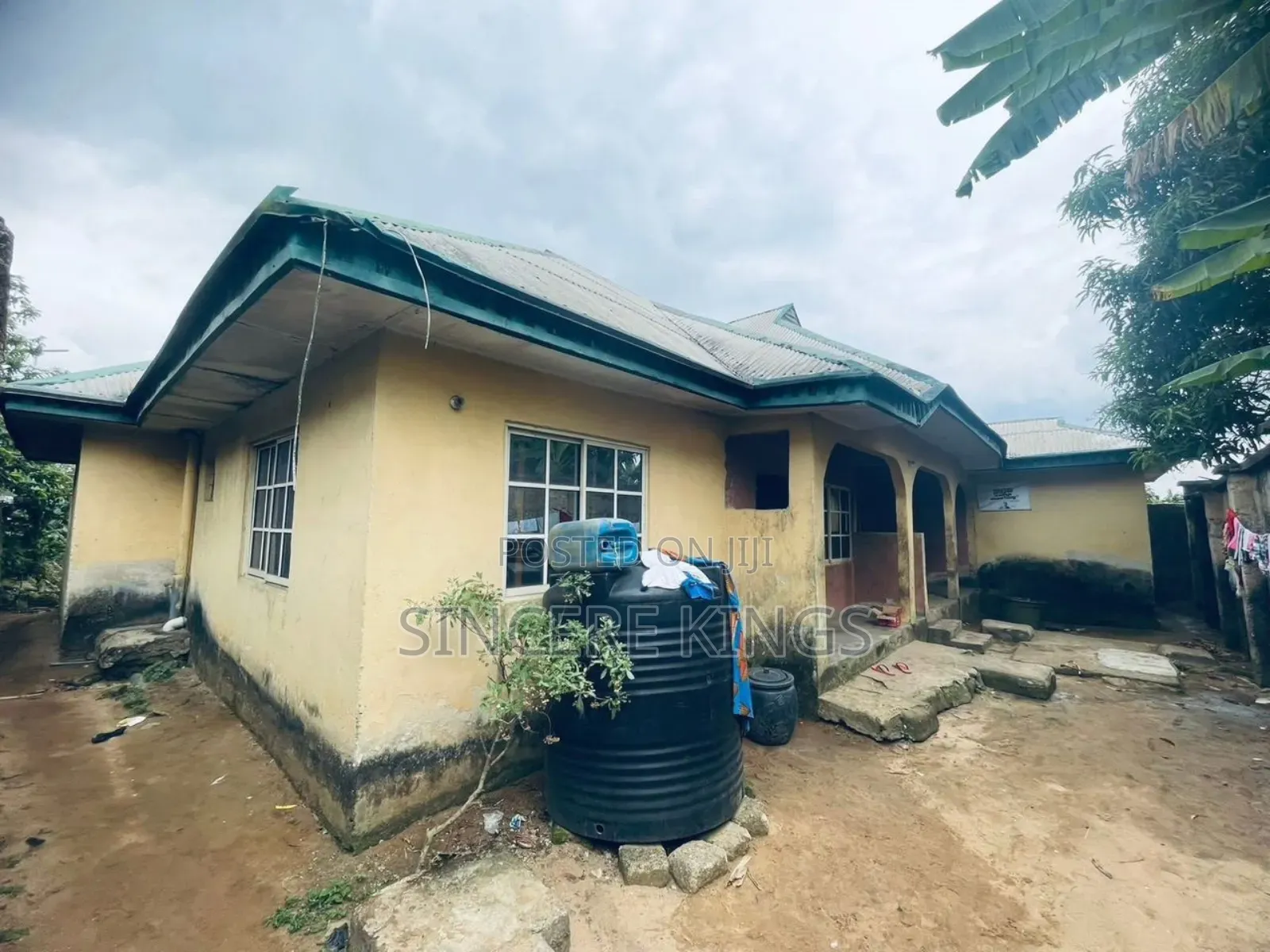 2bdrm Block of Flats in Abak Rd By Pepsi, Uyo for sale in Uyo