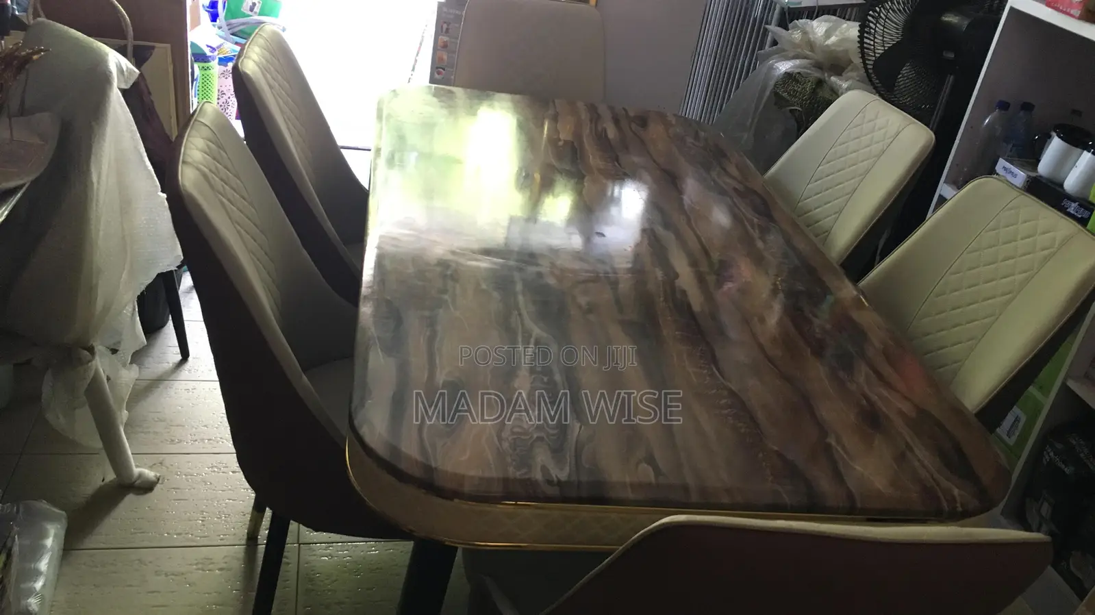Dining Table and Chairs in VGC / Ajah