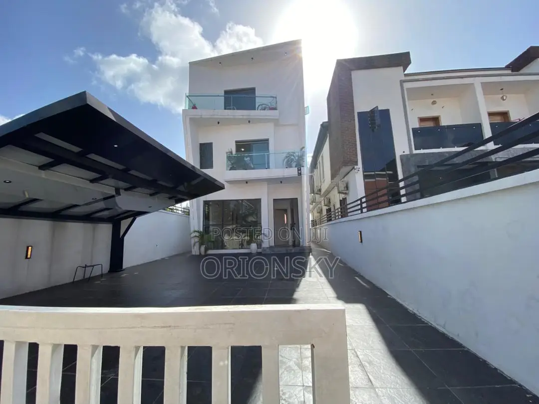 Furnished 5bdrm Duplex in Chevron for sale in Chevron