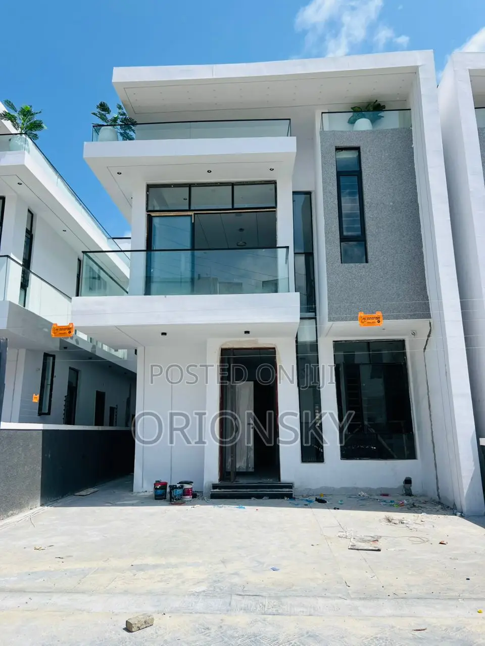 Furnished 4bdrm Duplex in Ikota for sale in Ikota
