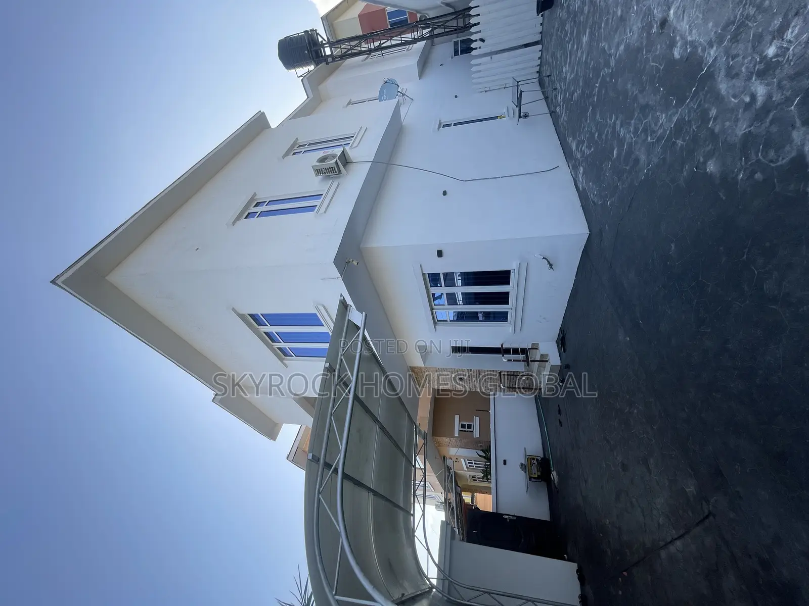 4bdrm Duplex in Ikota for rent in Ikota