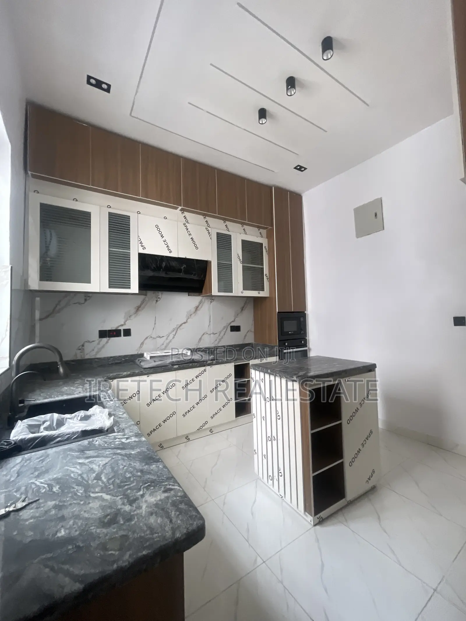 4bdrm Duplex in Ikota Gra By Mega for sale in Ikota