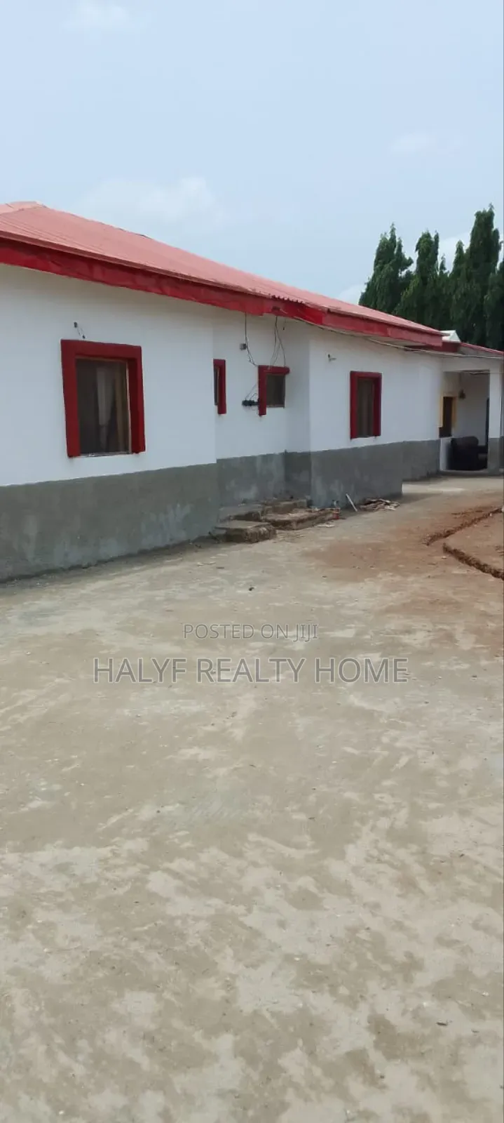 8bdrm Bungalow in Gwagwalada for sale in Gwagwalada
