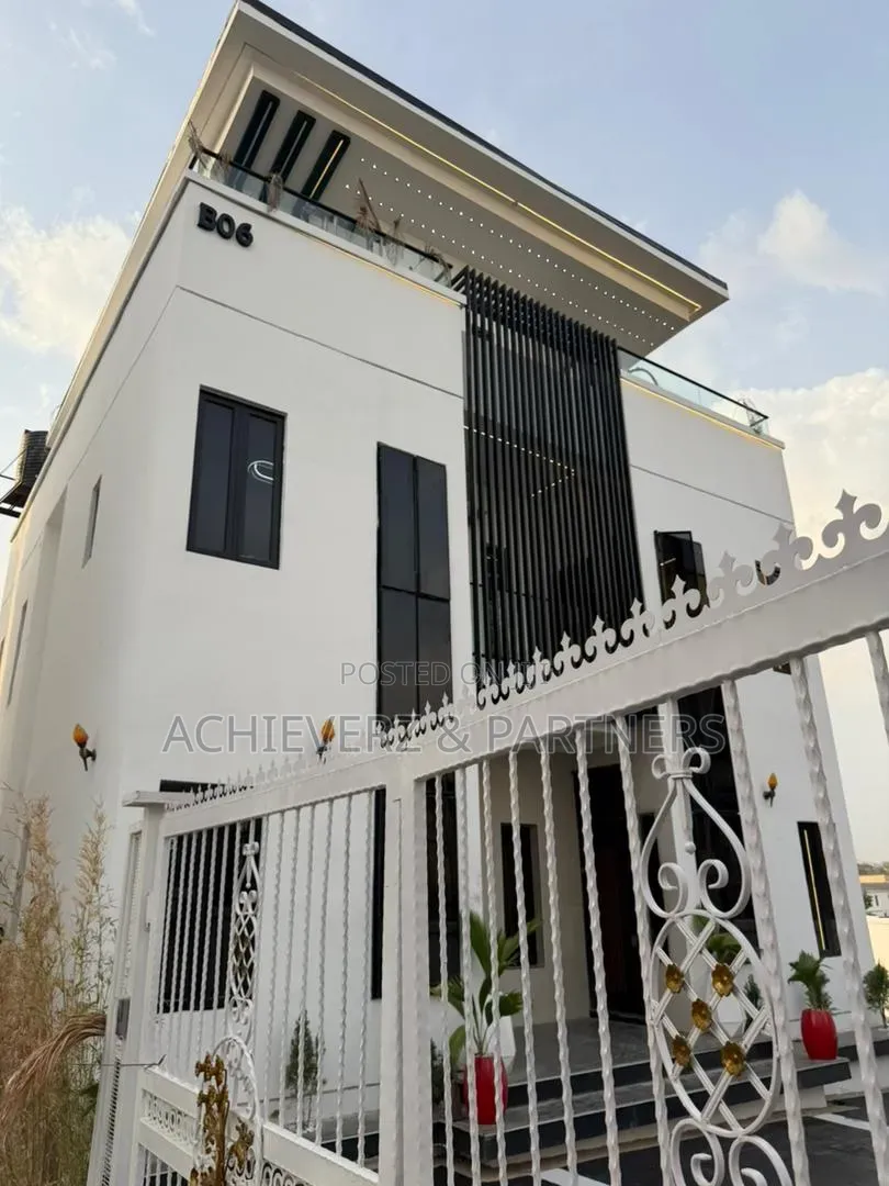 5bdrm Duplex in Guzape District for sale in Guzape District