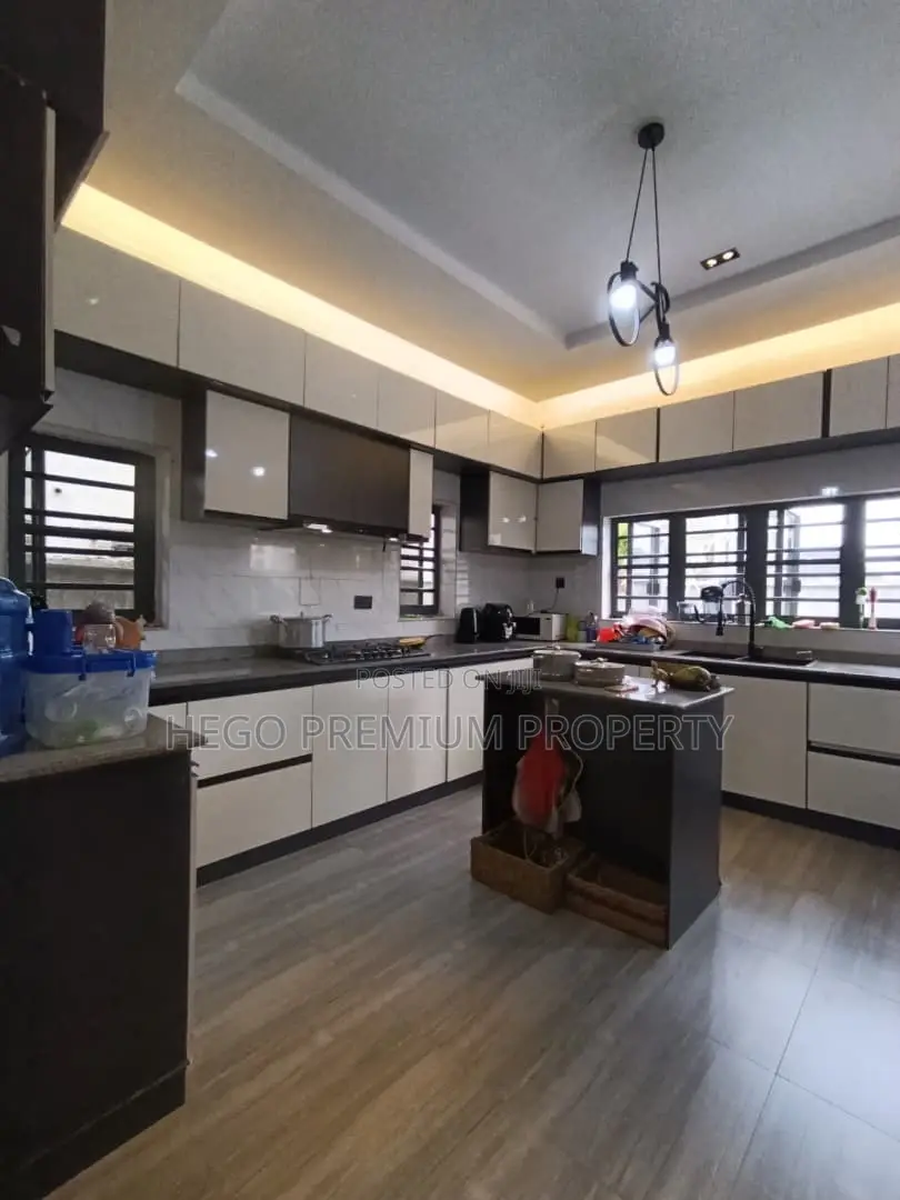 5bdrm Duplex in Sars Estate, Rukpokwu for sale in Rukpokwu
