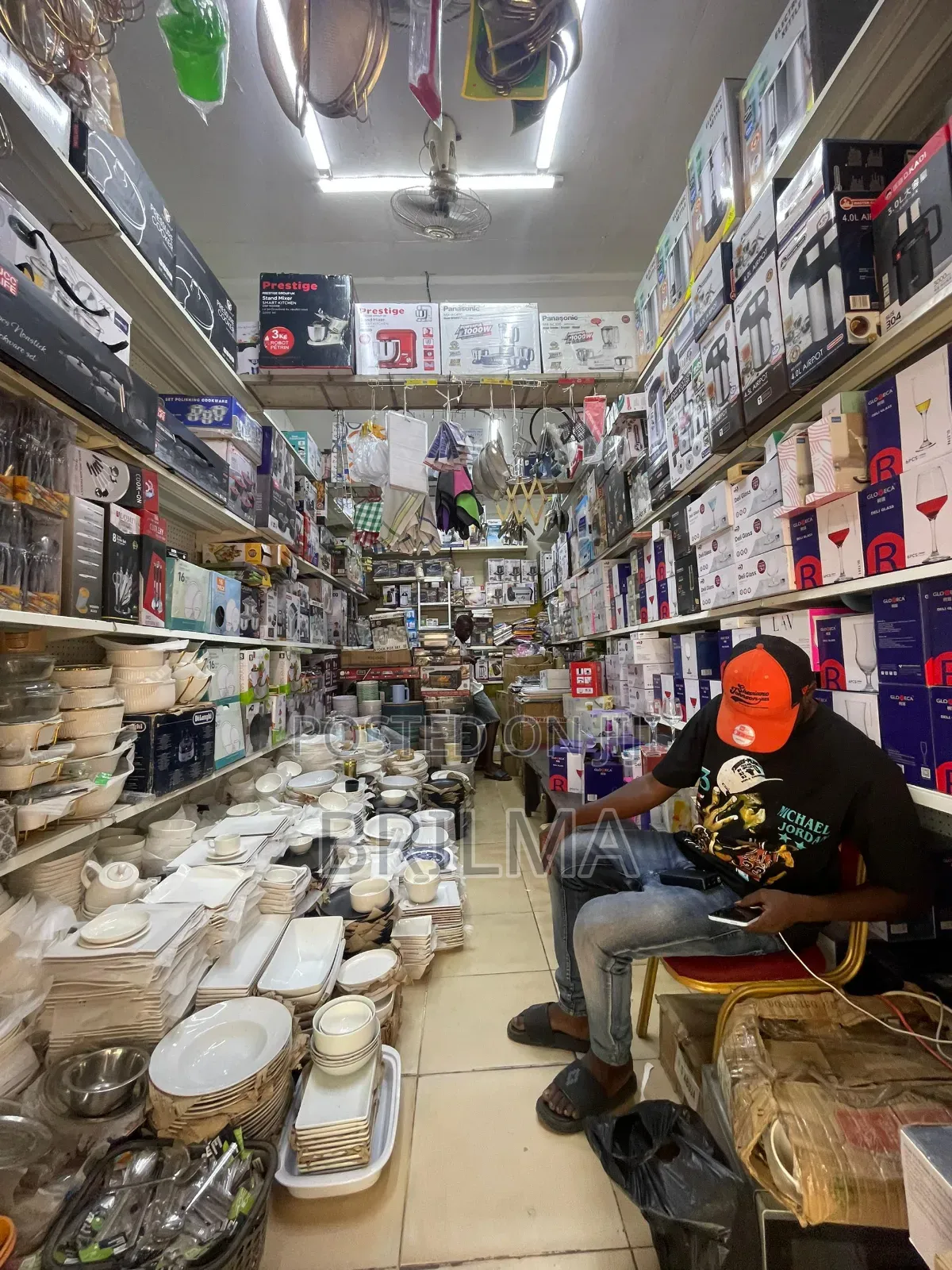 14 SQM Shop in Wuse Market for Sale in Wuse 2