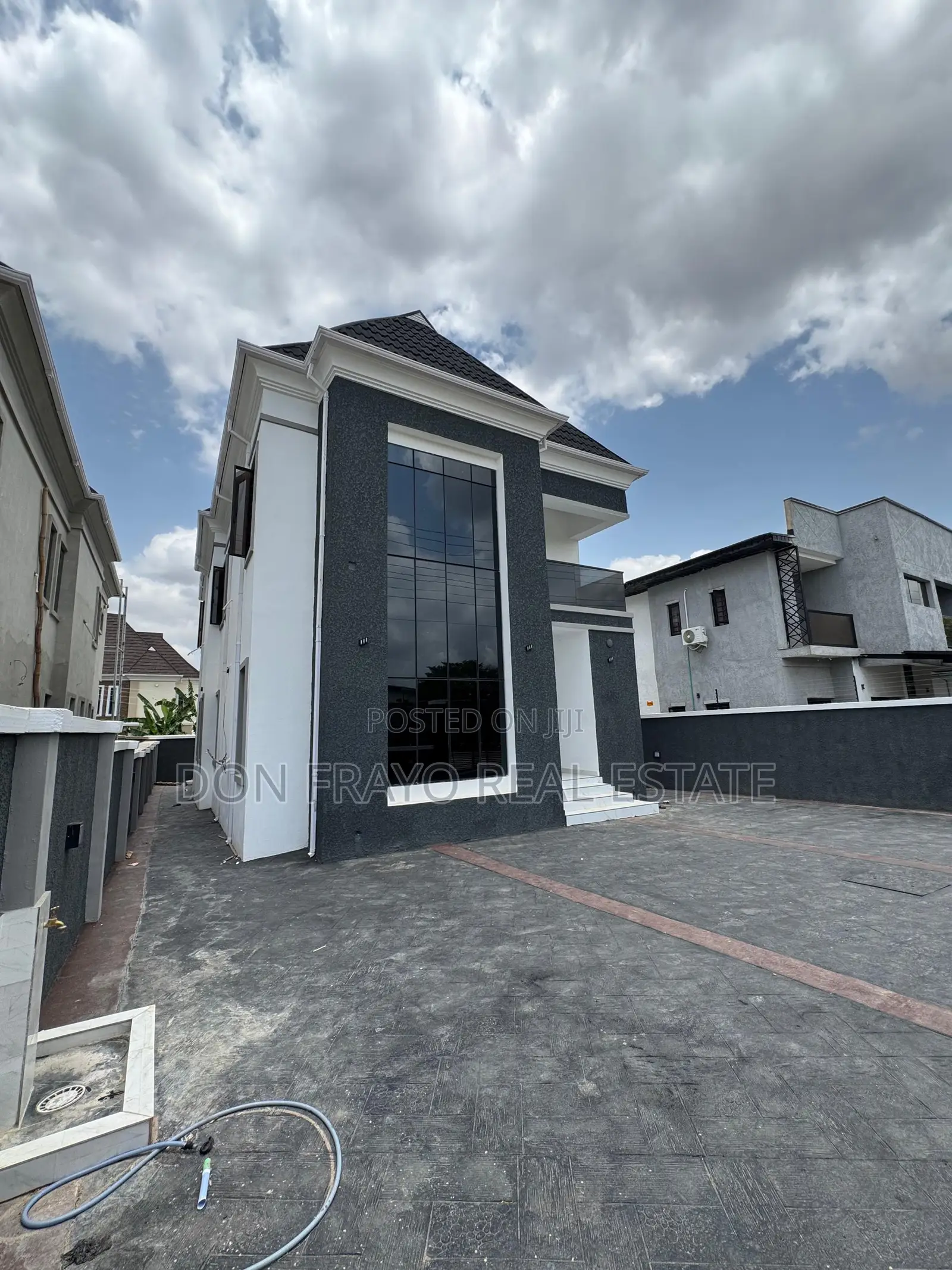 4bdrm Duplex in Carlton Gate Estate, Akobo for sale in Akobo