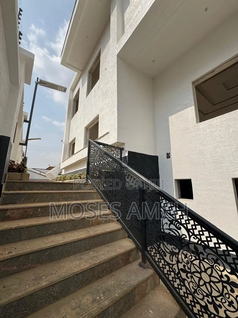 5bdrm Duplex in Katampe (Main) for sale in Katampe (Main)