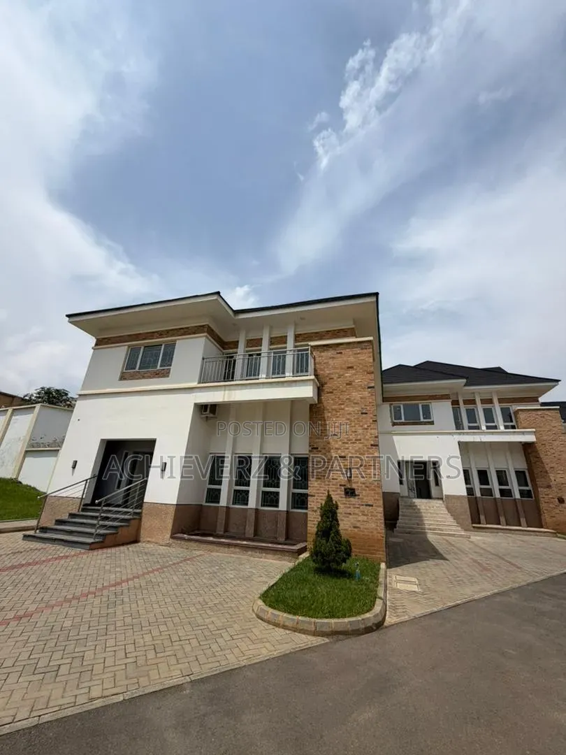 5bdrm Duplex in Maitama for rent in Maitama