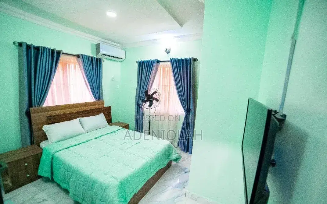 Furnished 3bdrm House in Lekki Phase 1 for rent in Lekki Phase 1