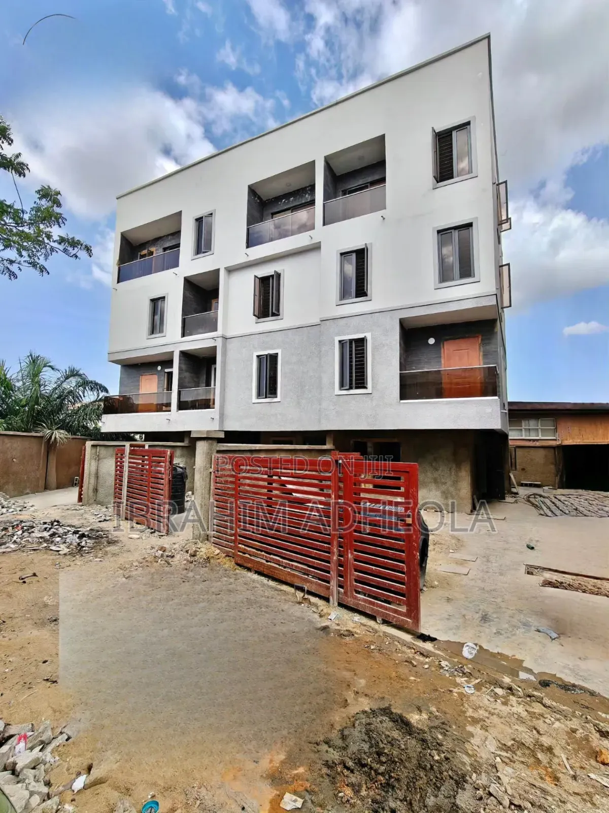 4bdrm Duplex in Maryland, Mende for sale in Mende