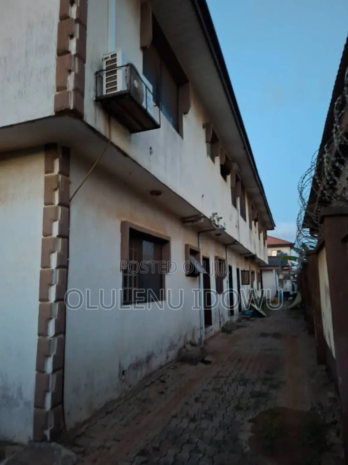 Furnished 3bdrm Block of Flats in Baruwa for sale in Baruwa