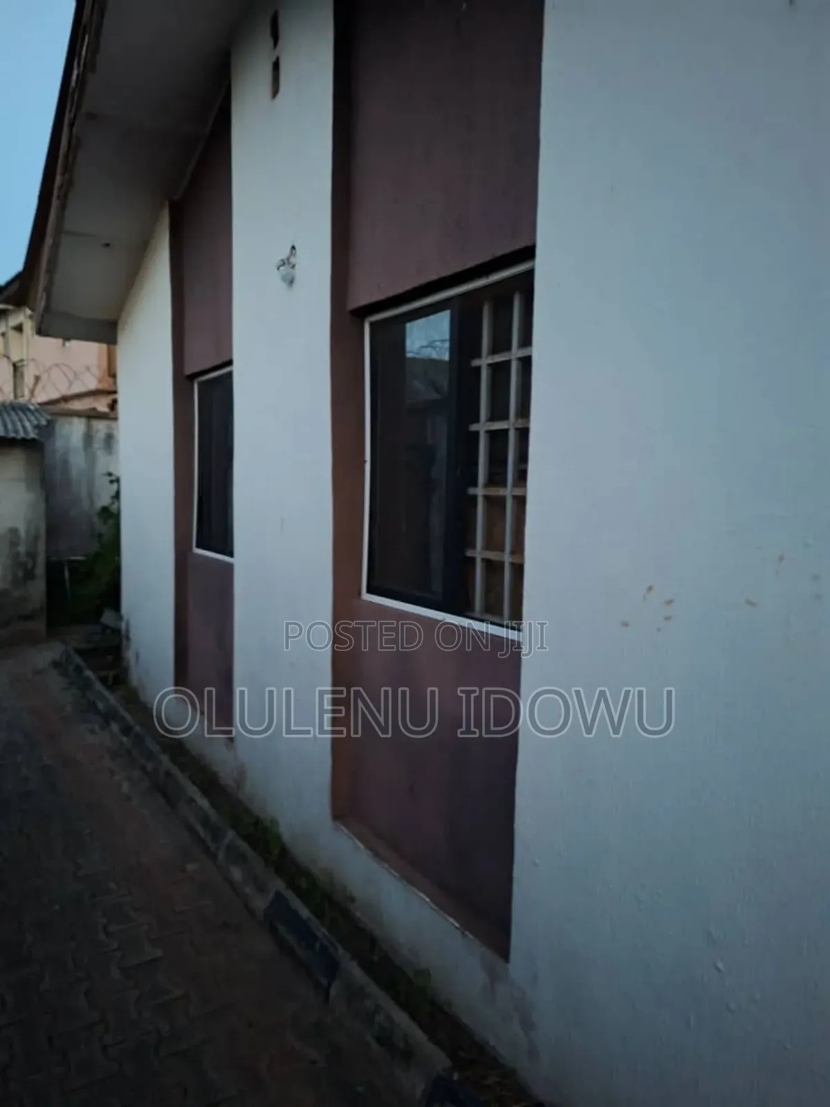 Furnished 3bdrm Block of Flats in Baruwa for sale in Baruwa