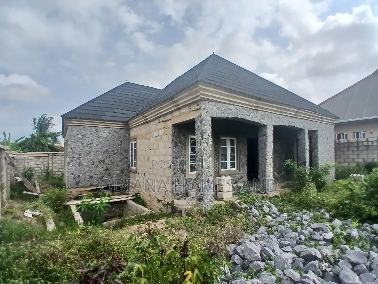 2bdrm Bungalow in Sheu, Ologuneru, Ibadan for sale in Ibadan