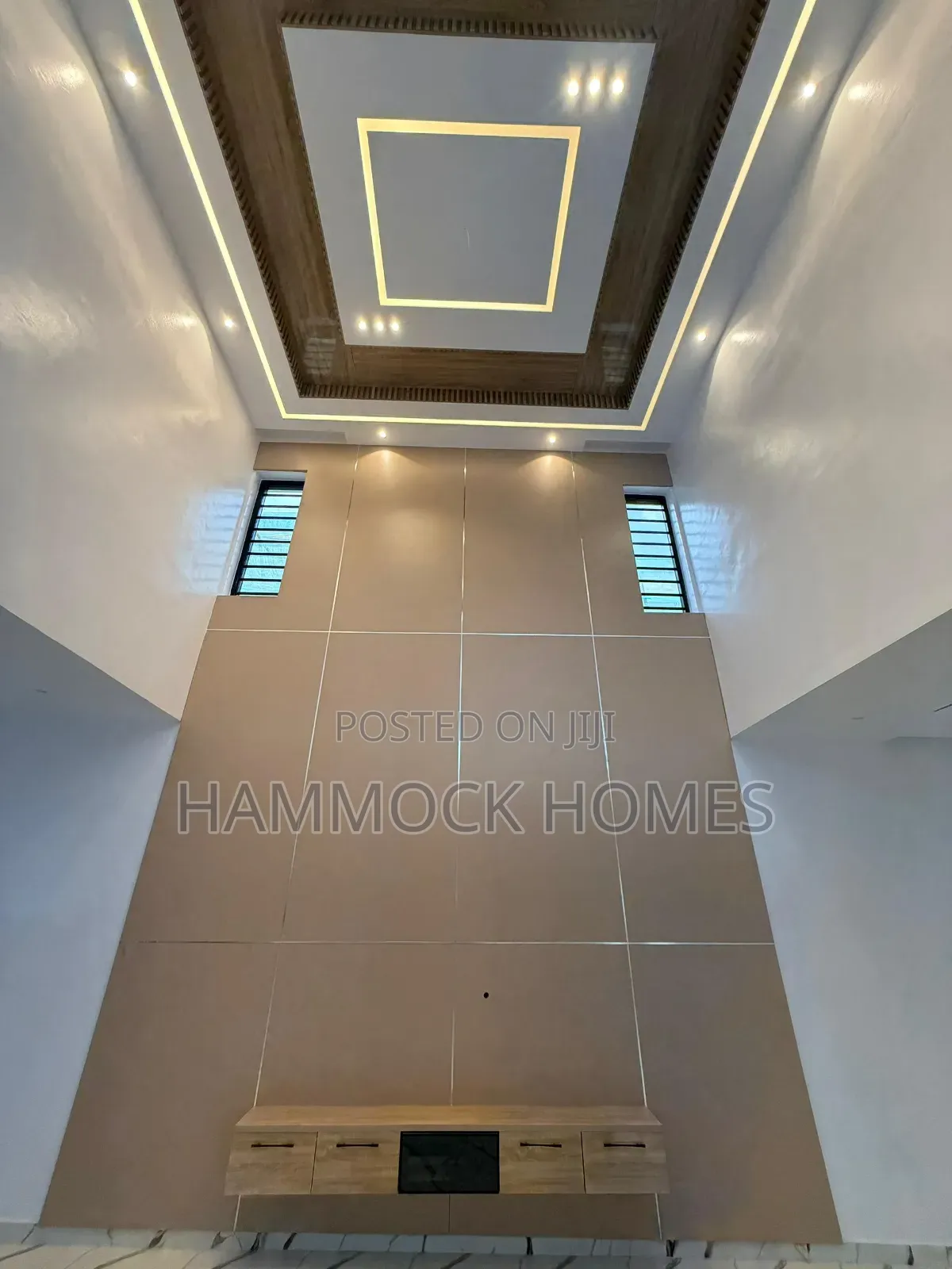 5bdrm Penthouse in Engineer Lere Adigun, Basorun for sale in Basorun