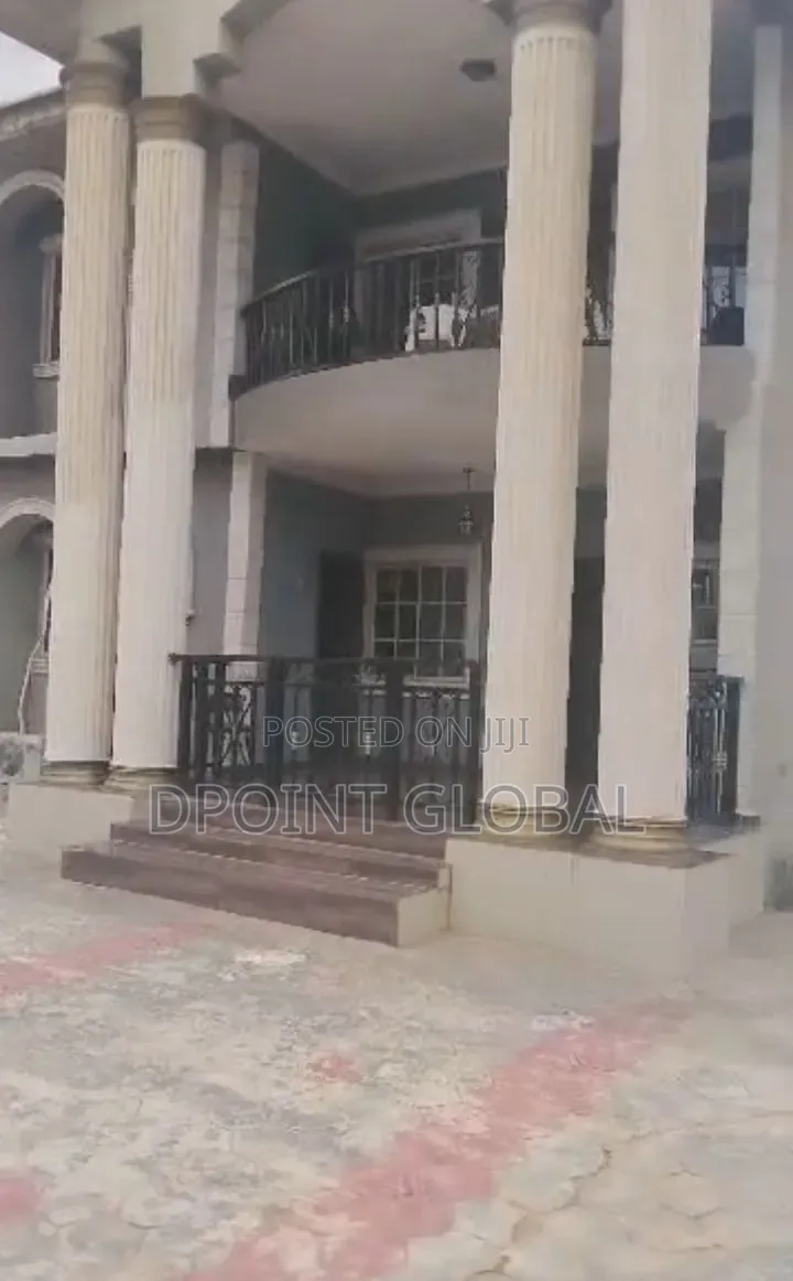 8bdrm Block of Flats in Peace Estate, Baruwa for sale in Baruwa