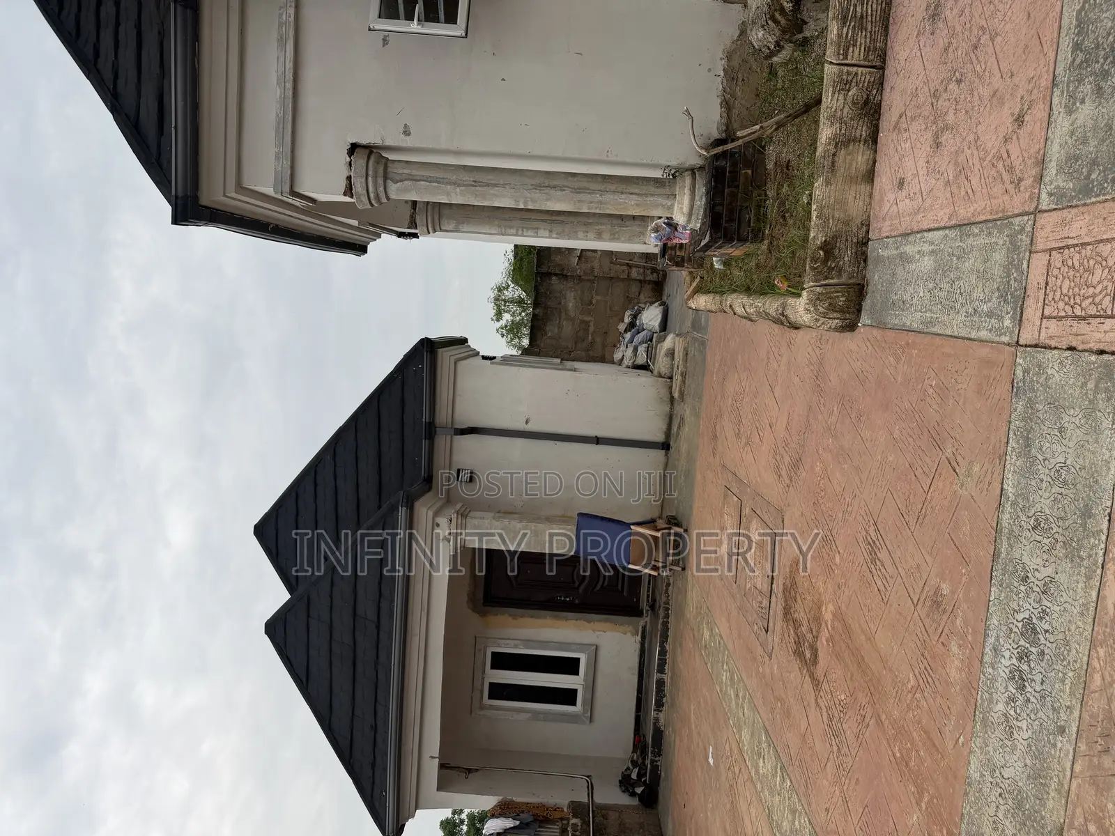 4bdrm Bungalow in Okoromi. Airport, Benin City for sale in Benin City