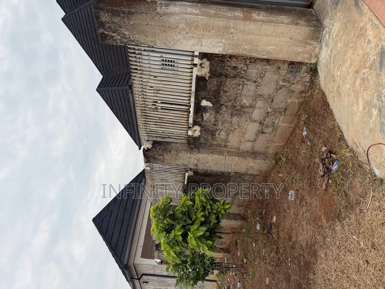 4bdrm Bungalow in Okoromi. Airport, Benin City for sale in Benin City