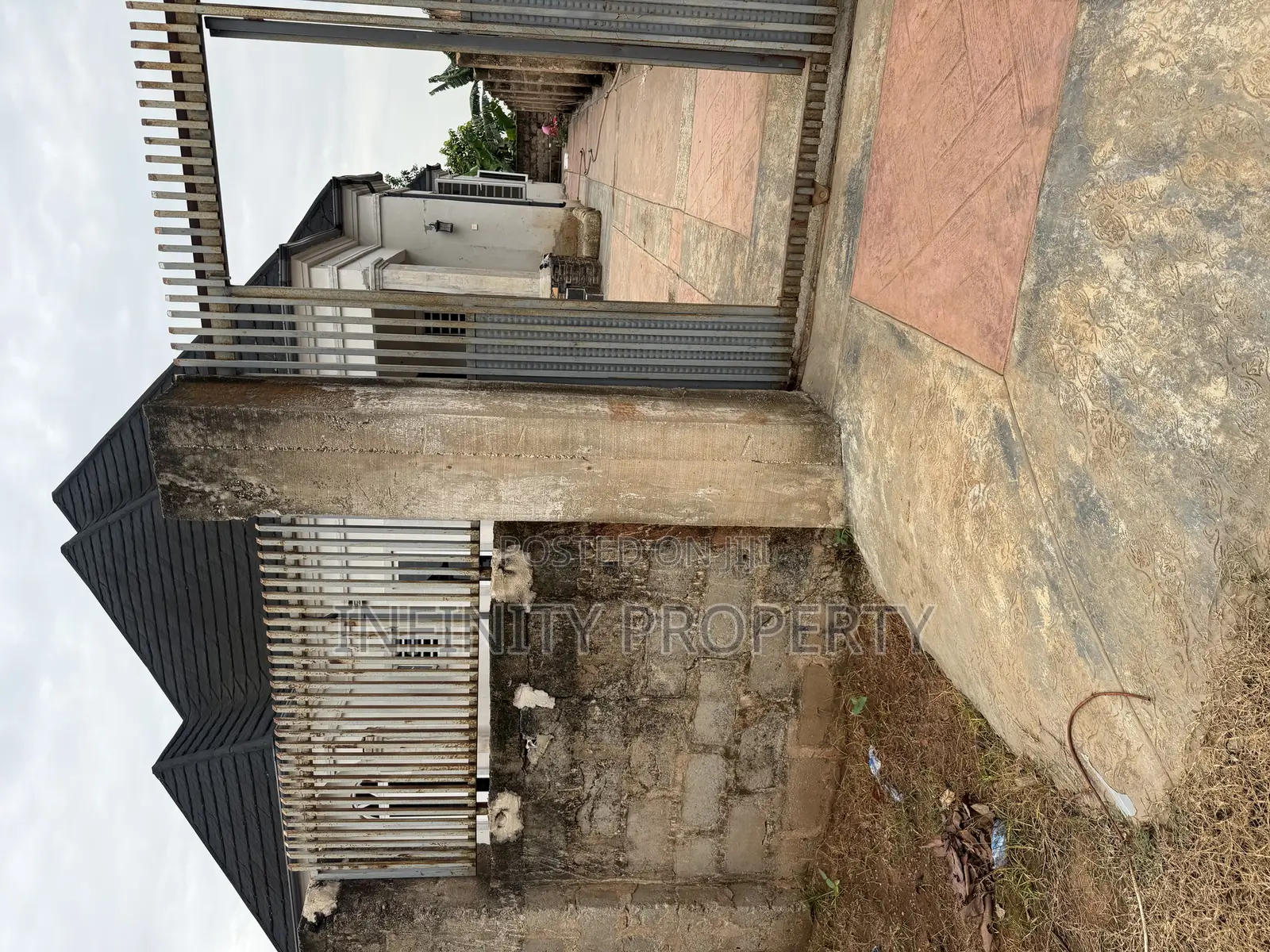4bdrm Bungalow in Okoromi. Airport, Benin City for sale in Benin City