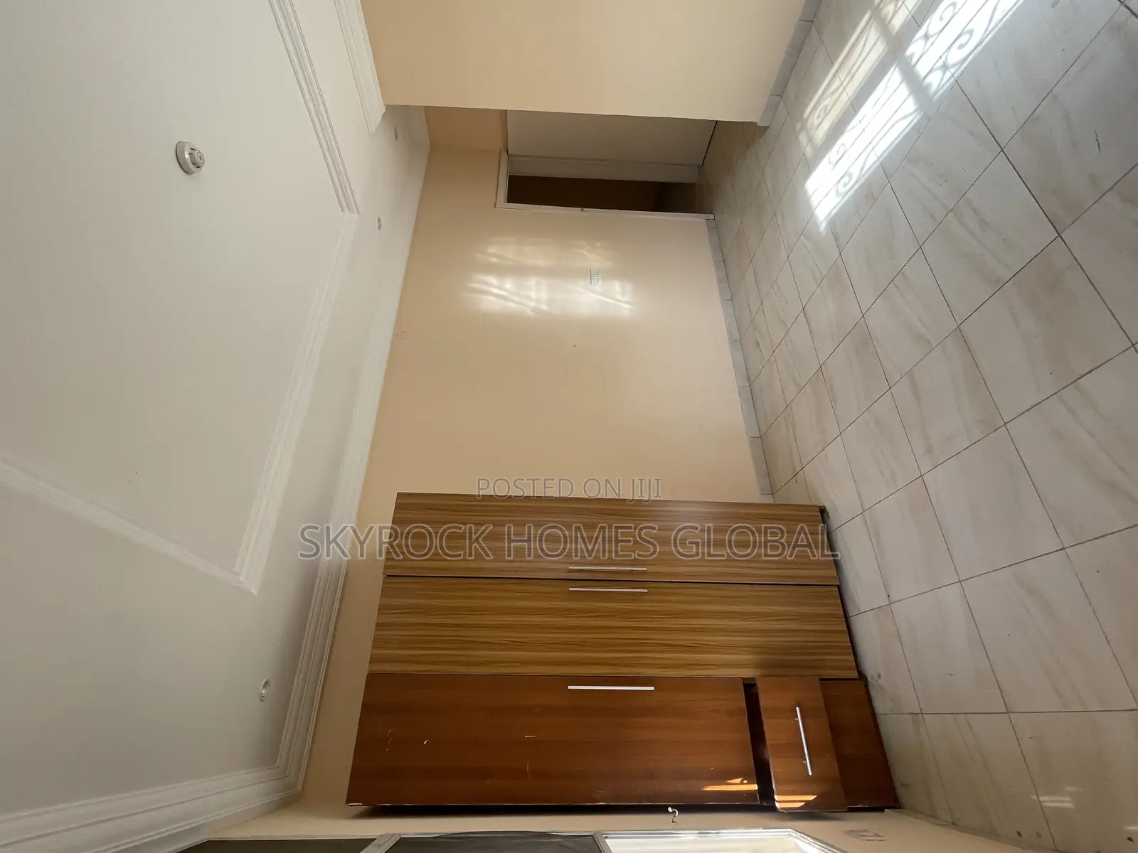 3bdrm Block of Flats in Idado for rent in Idado