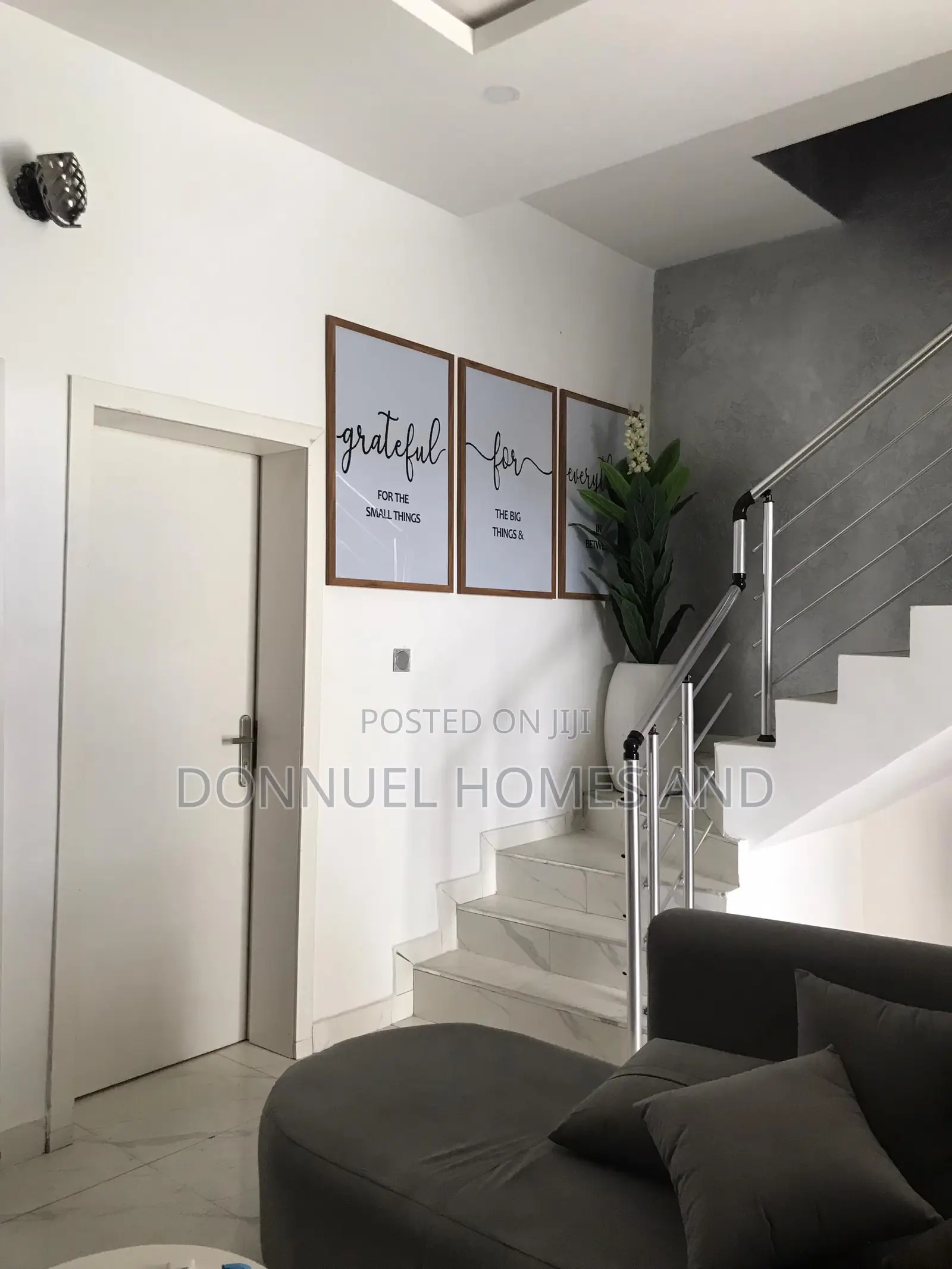 Furnished 3bdrm Townhouse / Terrace in Ikota for rent in Ikota