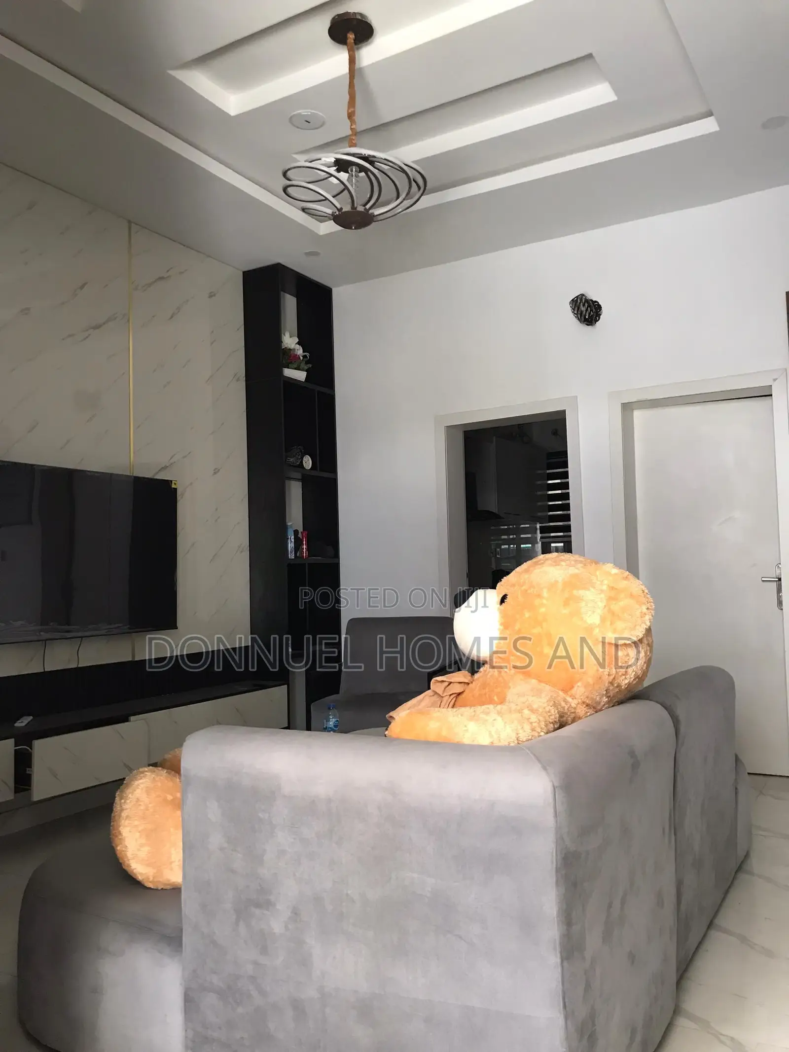 Furnished 3bdrm Townhouse / Terrace in Ikota for rent in Ikota