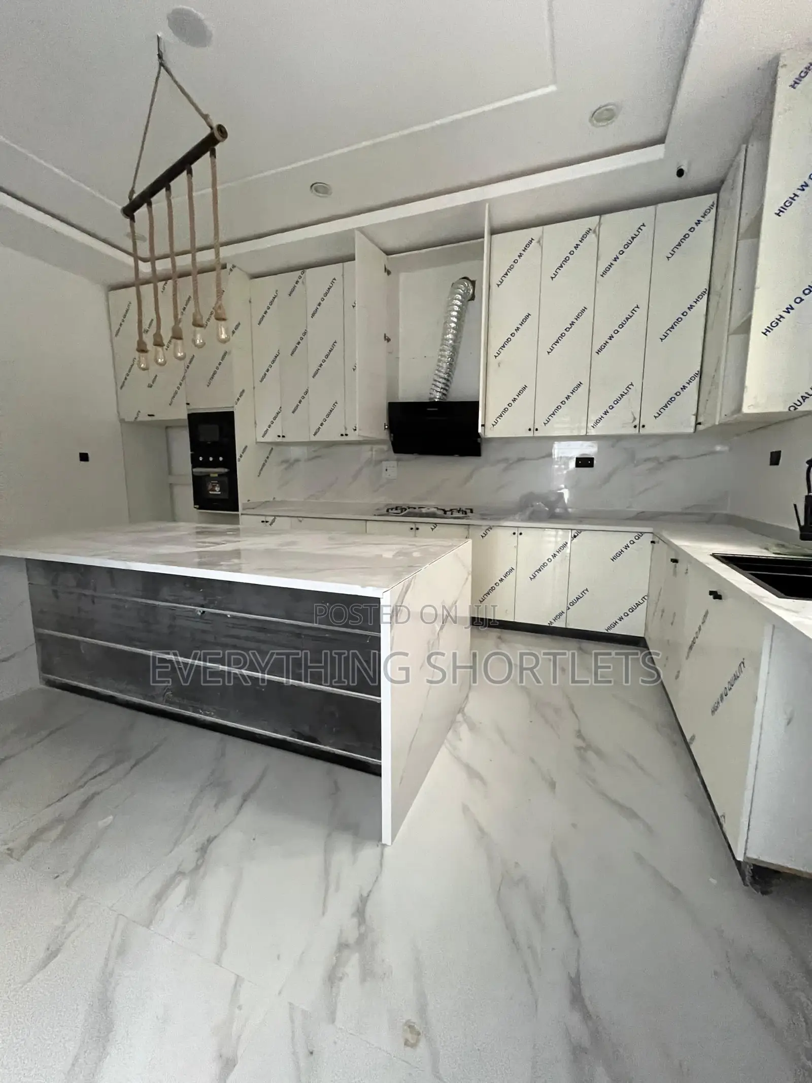 4bdrm Duplex in Apo District for sale in Apo District